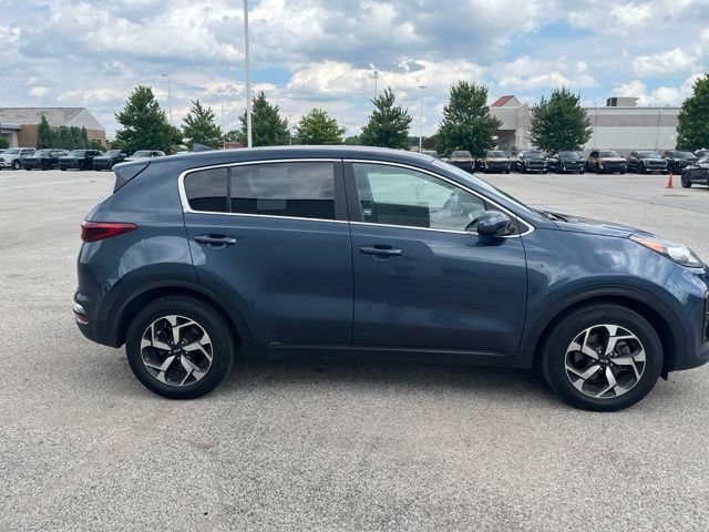 Used 2022 Kia Sportage LX FWD image 2