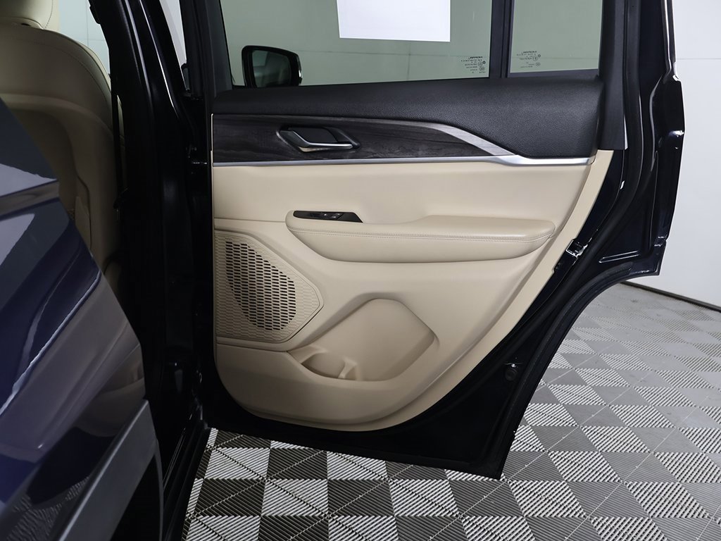 Used 2024 Jeep Grand Cherokee Limited image 26