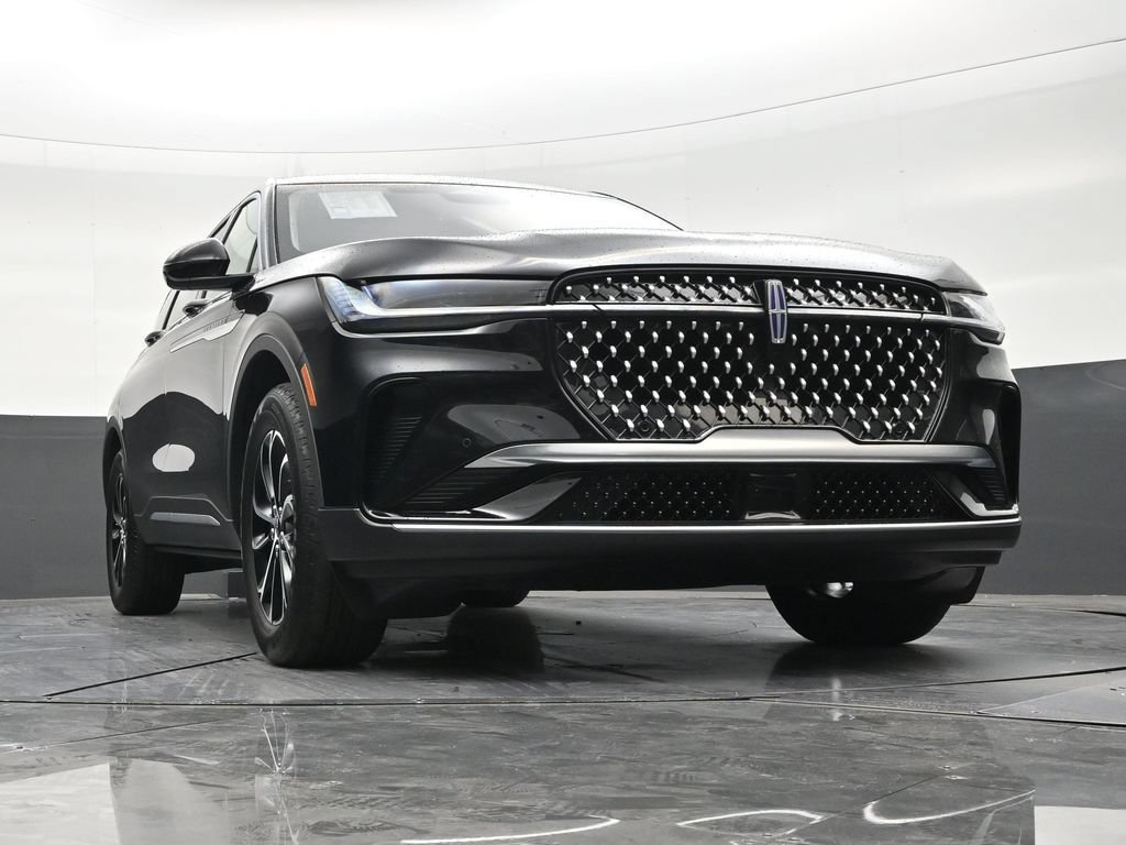 Used 2025 Lincoln Nautilus Premier AWD/4WD image 28