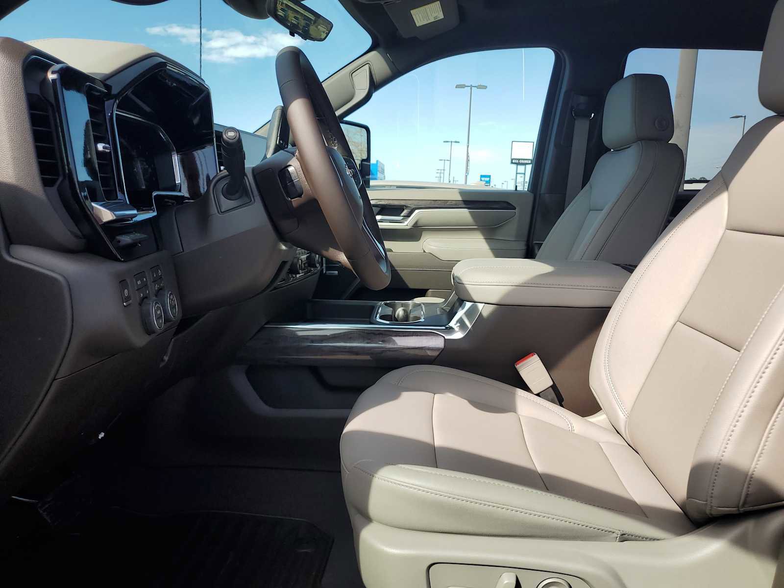 New 2026 Chevrolet Silverado 3500 LTZ w/ LTZ Premium Package AWD/4WD image 14