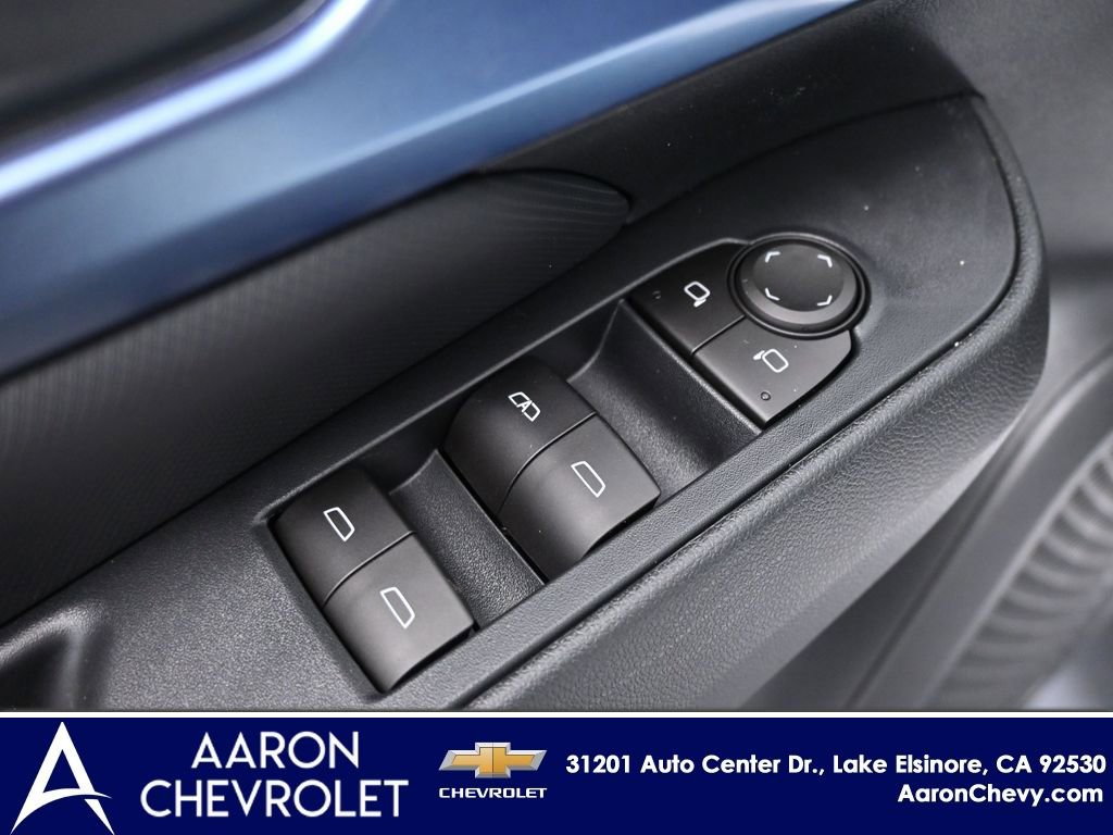 New 2026 Chevrolet Equinox EV LT w/ LPO, Blackout Package image 12