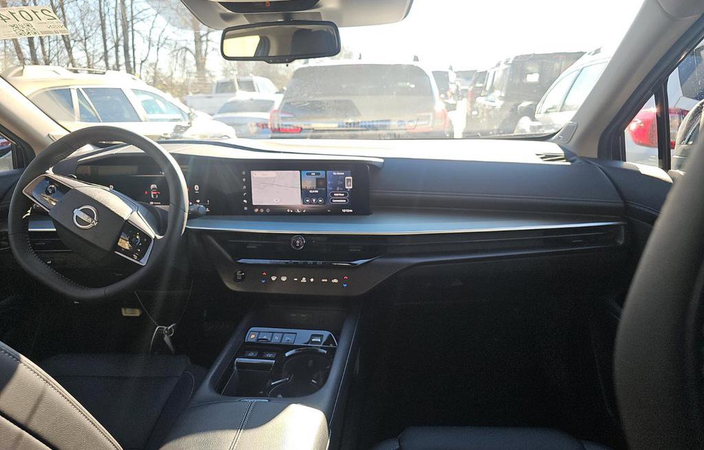 Used 2025 Nissan Murano SL image 2