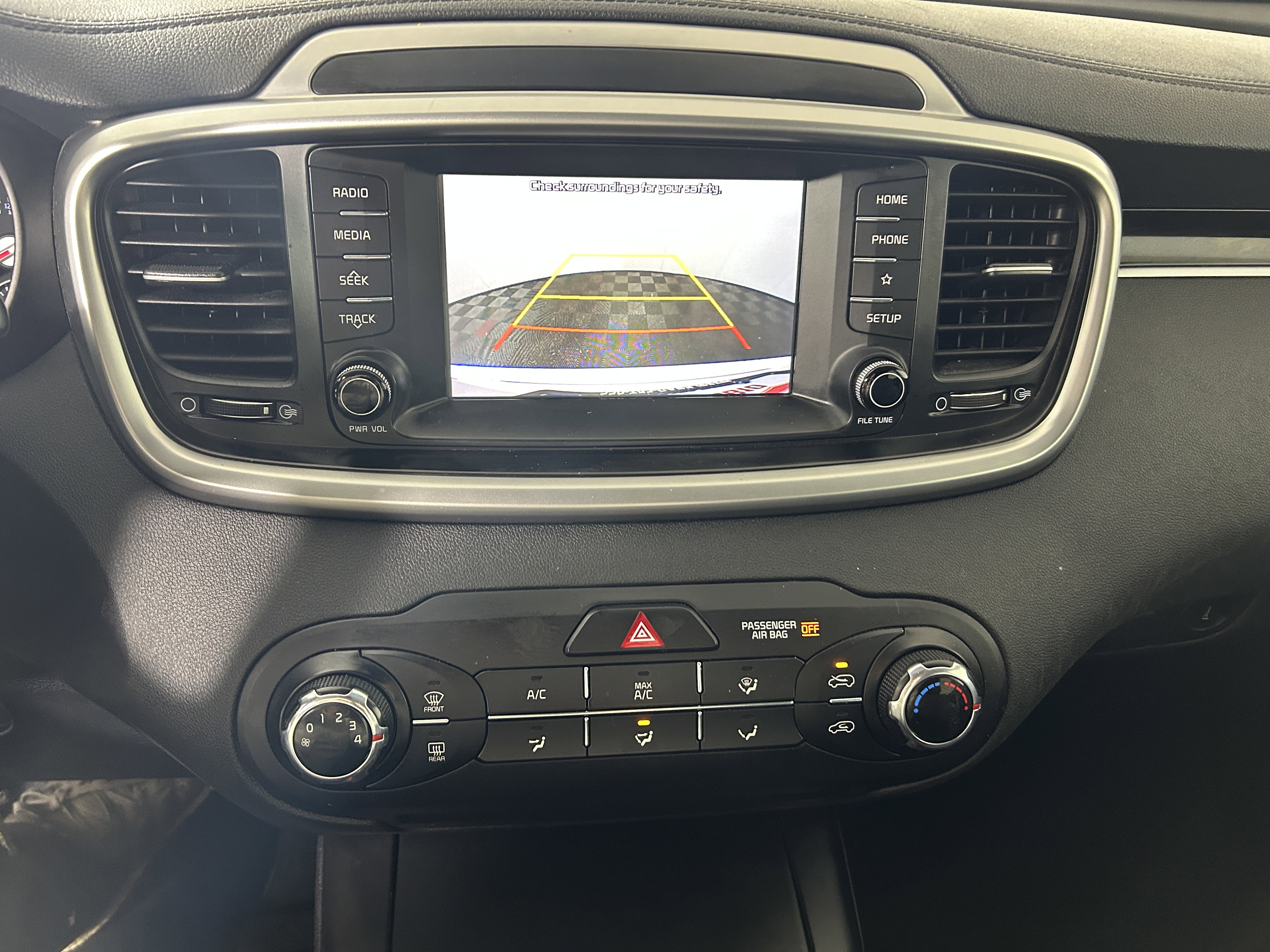 Used 2019 Kia Sorento AWD image 22