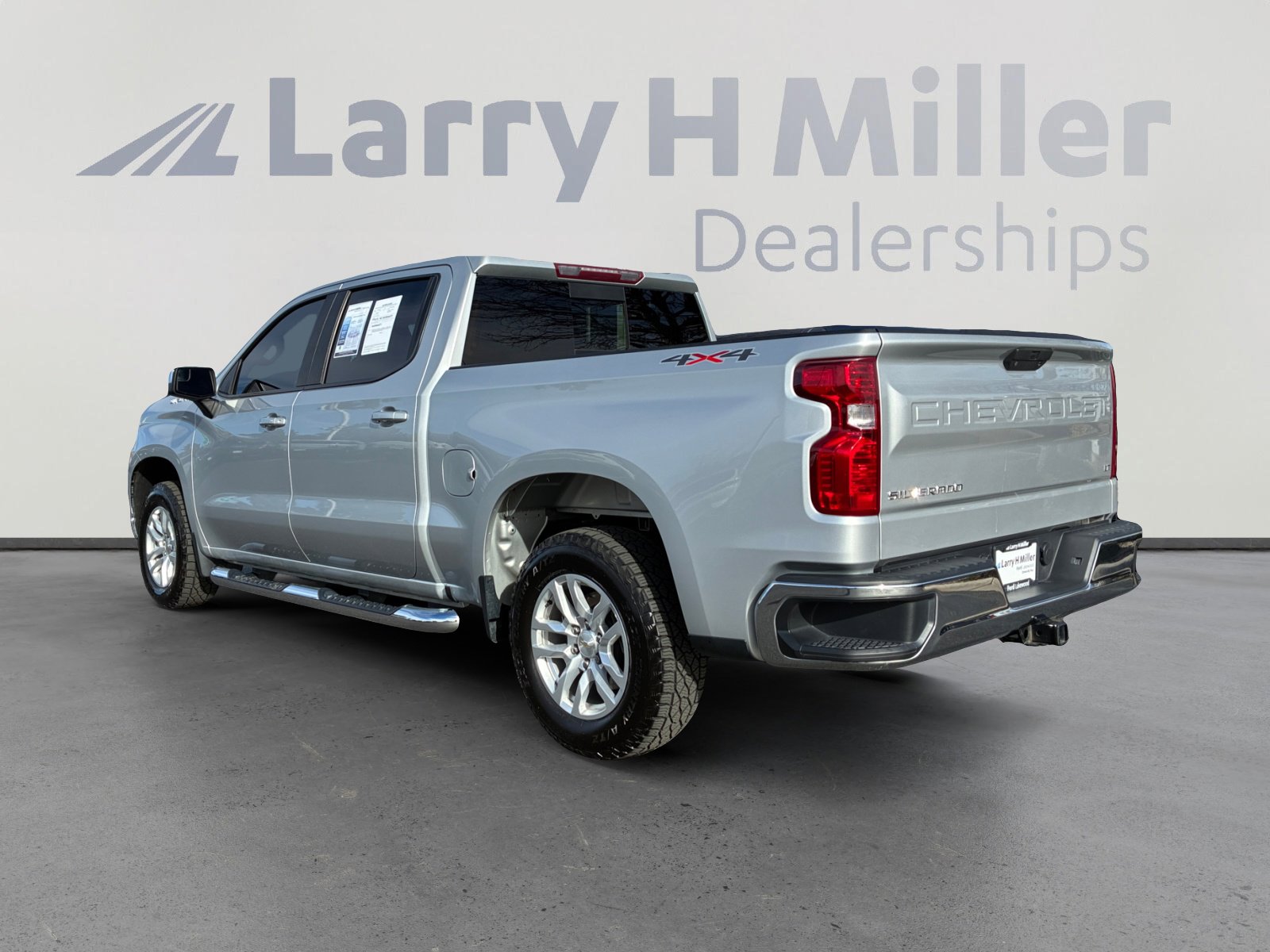 Used 2020 Chevrolet Silverado 1500 LT w/ All-Star Edition image 3