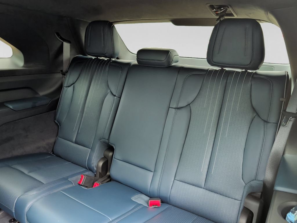 Used 2025 Cadillac Escalade IQ Luxury 2 w/ LPO, Premium Carpet Package AWD/4WD image 33