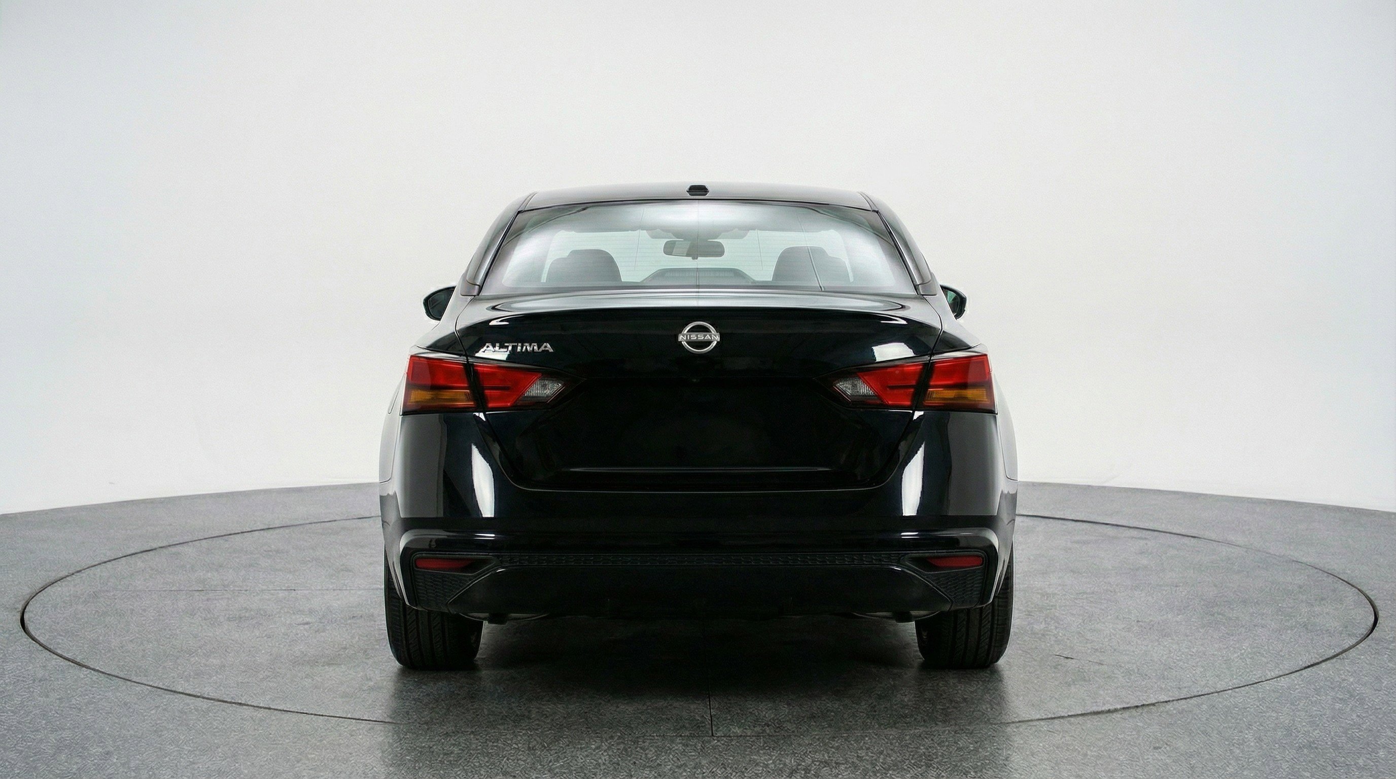 Used 2025 Nissan Altima 2.5 SV image 7