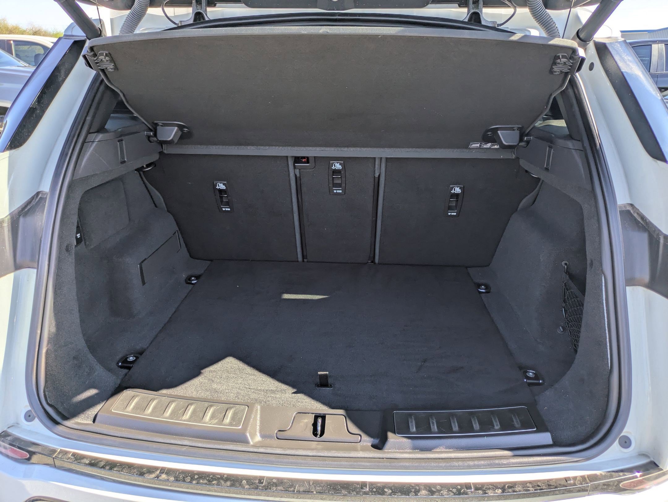 Used 2020 Land Rover Range Rover Evoque R-Dynamic SE image 23