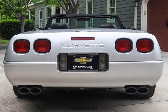 Used 1996 Chevrolet Corvette Convertible RWD image 7