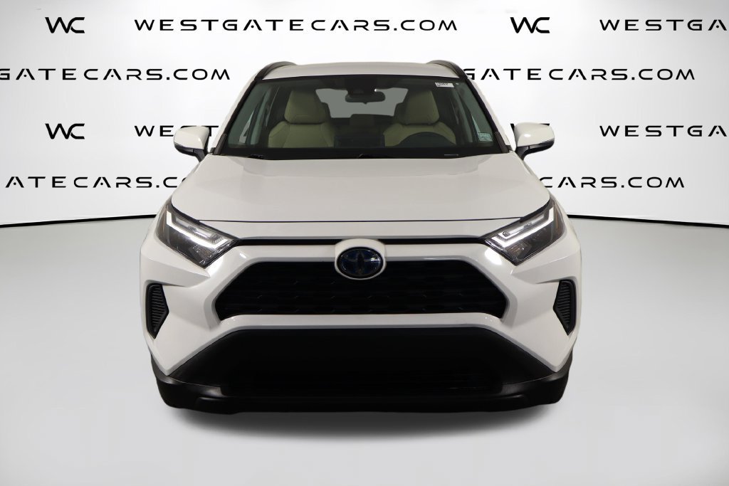 Used 2023 Toyota RAV4 XLE AWD/4WD image 2