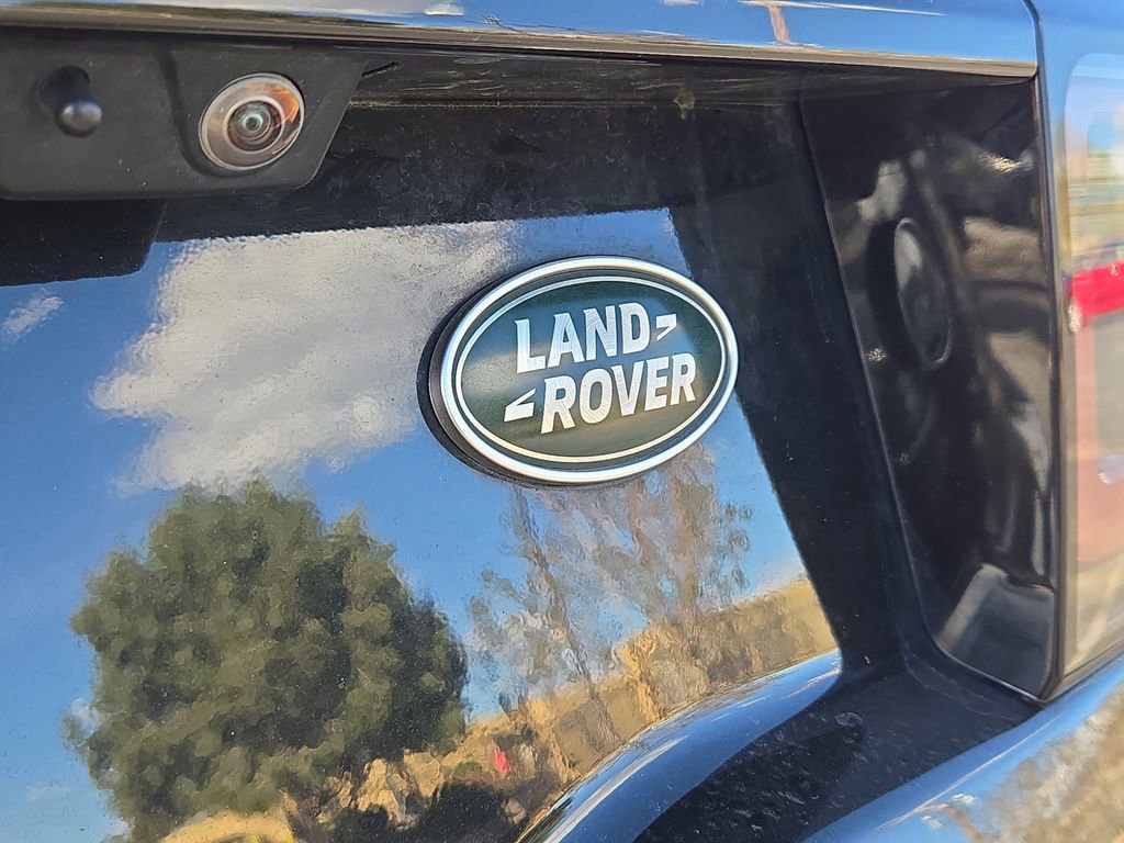 Used 2023 Land Rover Discovery Sport SE R-Dynamic image 10