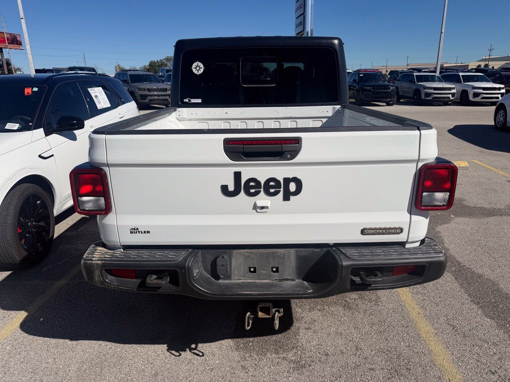 Used 2023 Jeep Gladiator Sport AWD/4WD image 6