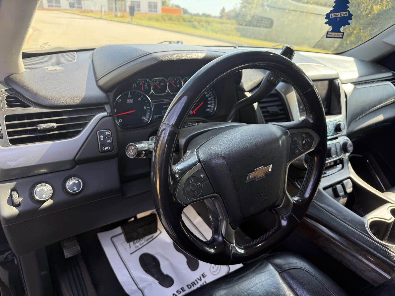 Used 2018 Chevrolet Suburban LT AWD/4WD image 15