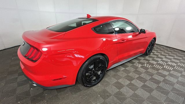 Used 2022 Ford Mustang Coupe RWD image 3