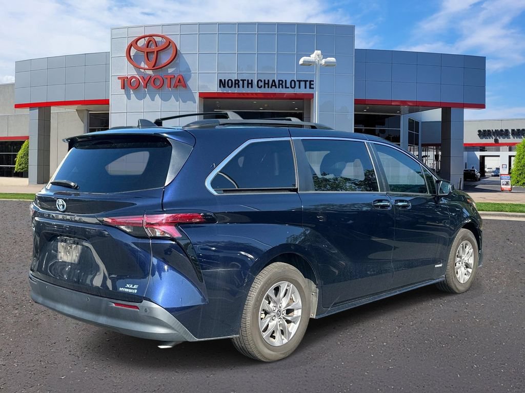 Used 2021 Toyota Sienna XLE FWD image 6