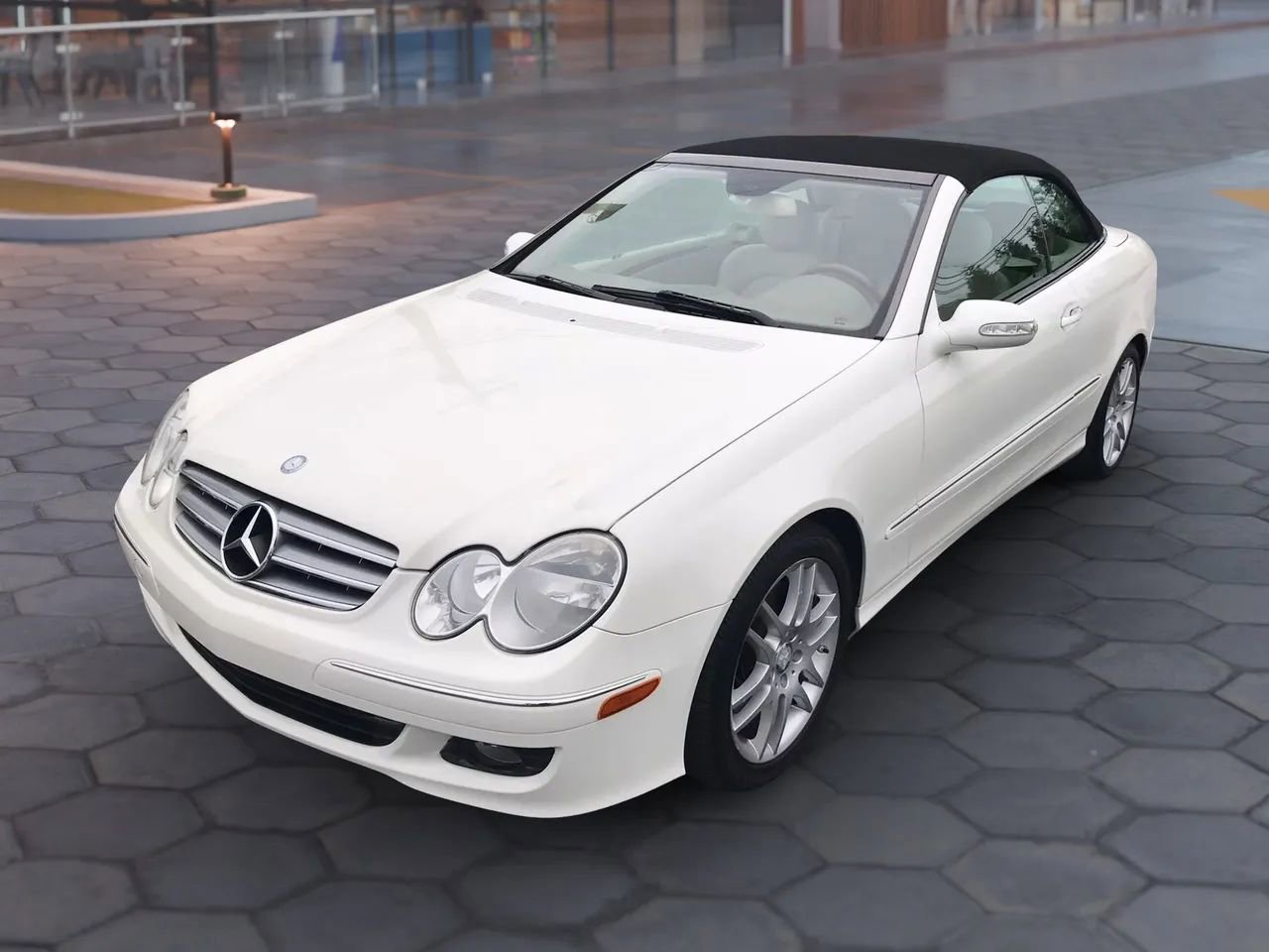 Used 2009 Mercedes-Benz CLK 350 Cabriolet image 50