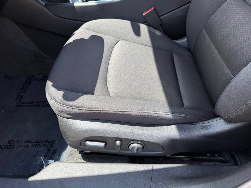 Used 2023 Chevrolet Malibu LT FWD image 25