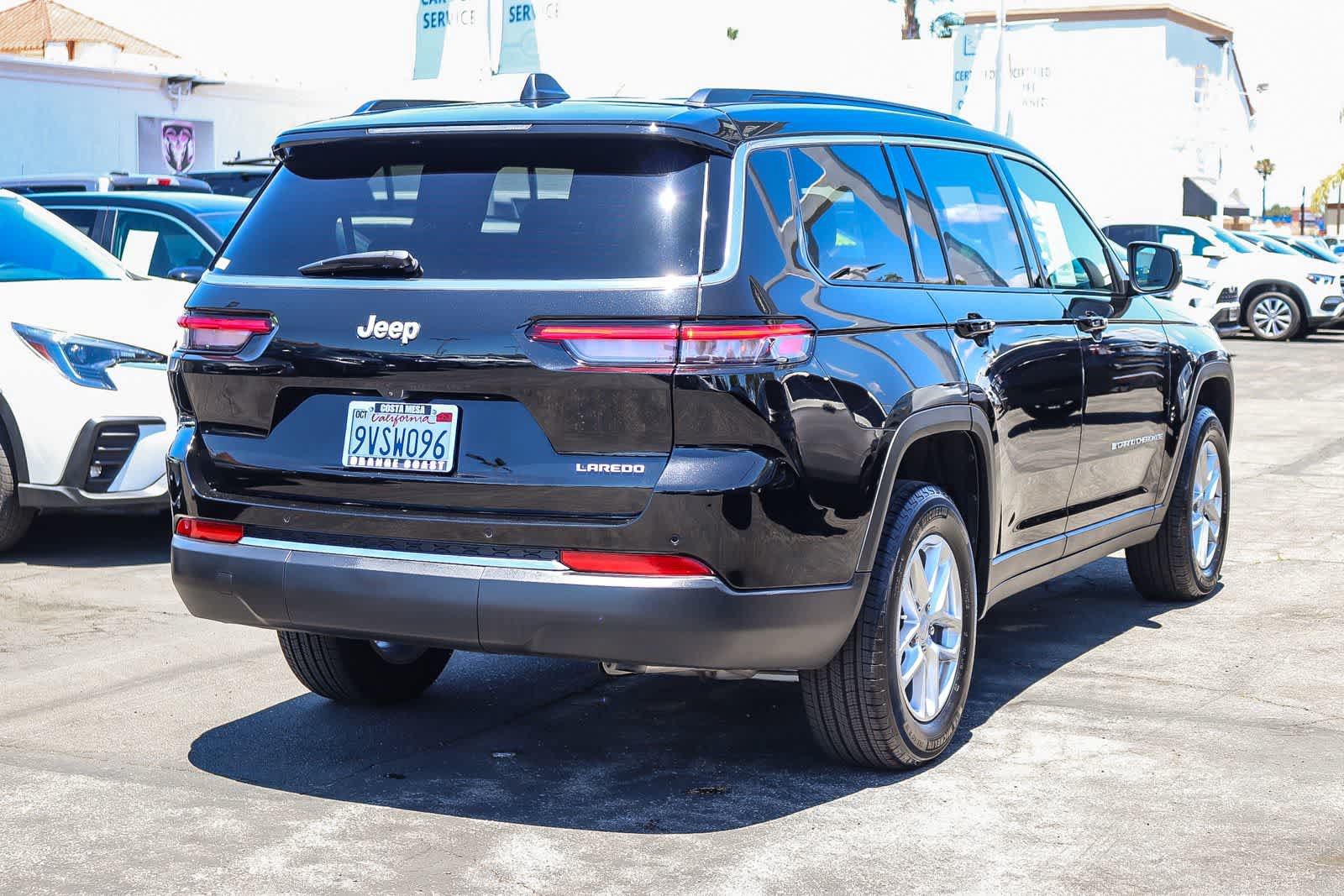 Used 2025 Jeep Grand Cherokee L Laredo RWD image 4
