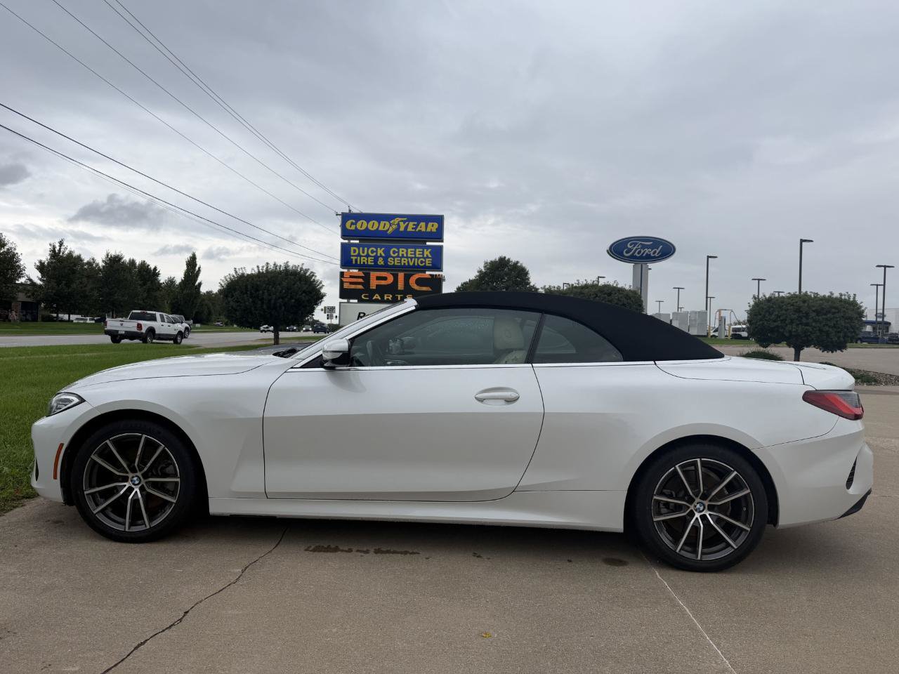 Used 2022 BMW 430i xDrive Convertible w/ Convenience Package AWD/4WD image 4