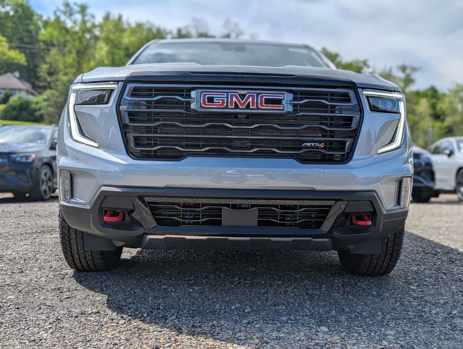 New 2026 GMC Acadia AT4 w/ Luxury Package AWD/4WD image 2