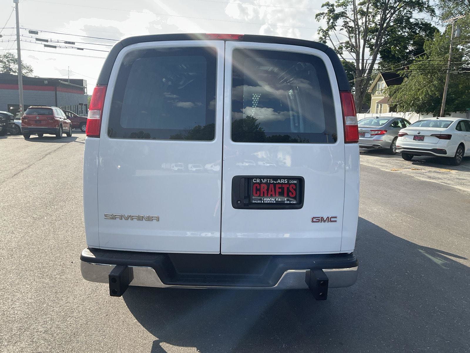 Used 2025 GMC Savana 2500 w/ Driver Convenience Package RWD image 4