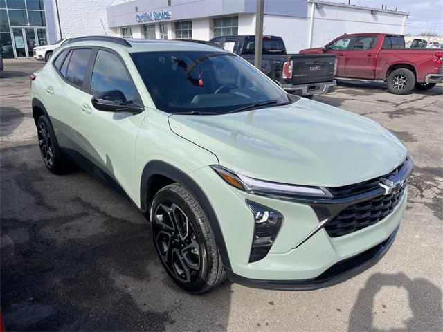 Used 2024 Chevrolet Trax RS w/ Sunroof Package image 13