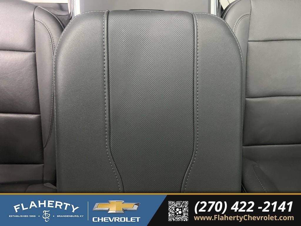 Used 2025 Chevrolet Silverado 2500 LTZ w/ LTZ Convenience Package image 33