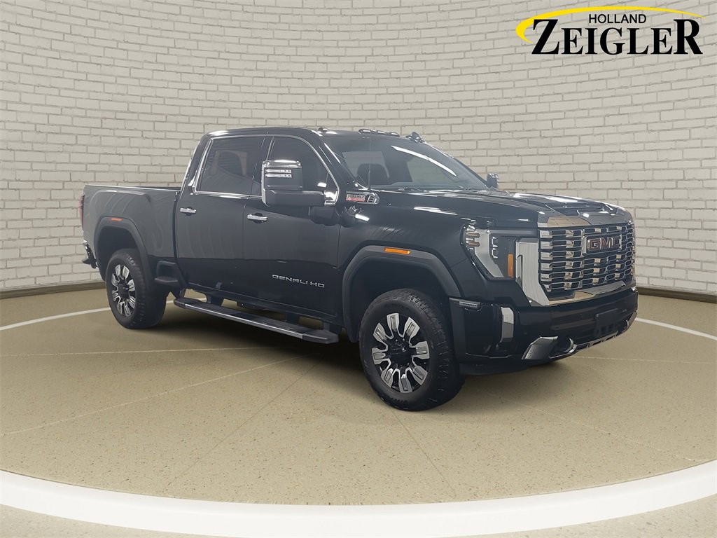 Used 2024 GMC Sierra 3500 Denali w/ Denali Reserve Package image 3