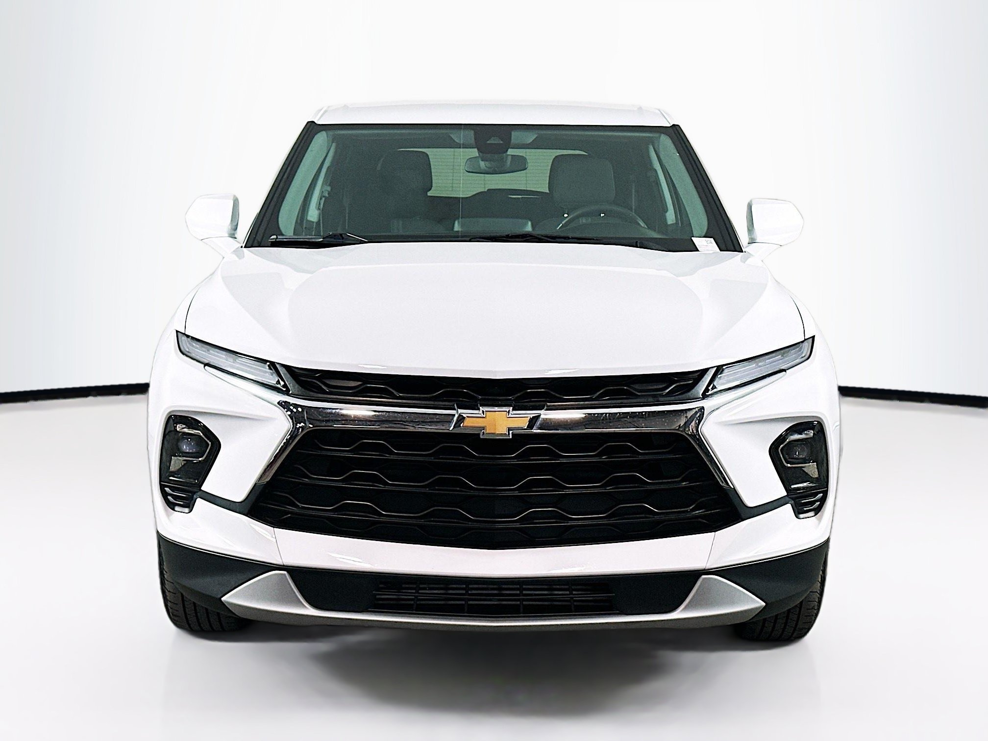Used 2025 Chevrolet Blazer LT AWD/4WD image 2