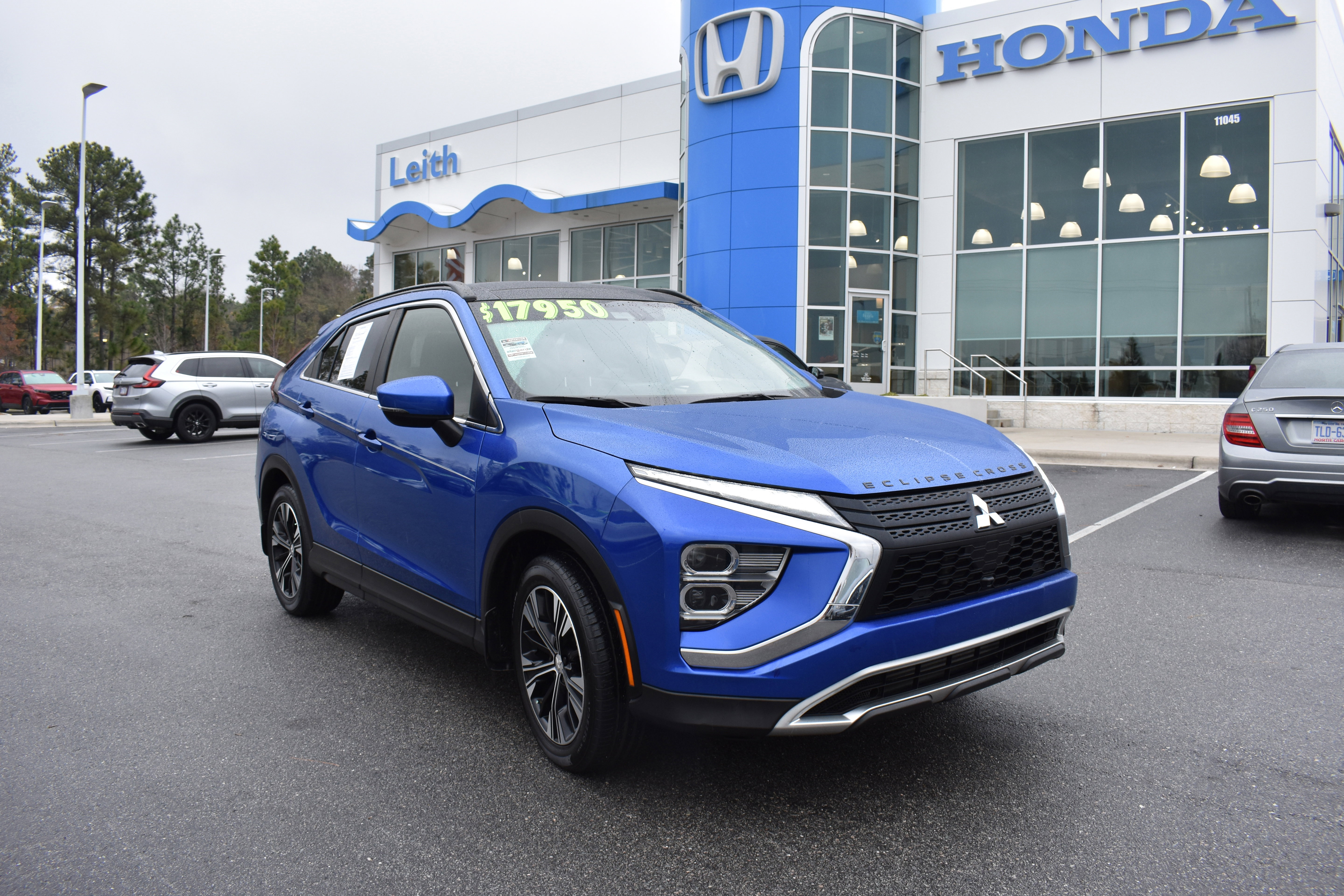 Used 2022 Mitsubishi Eclipse Cross SE image 1