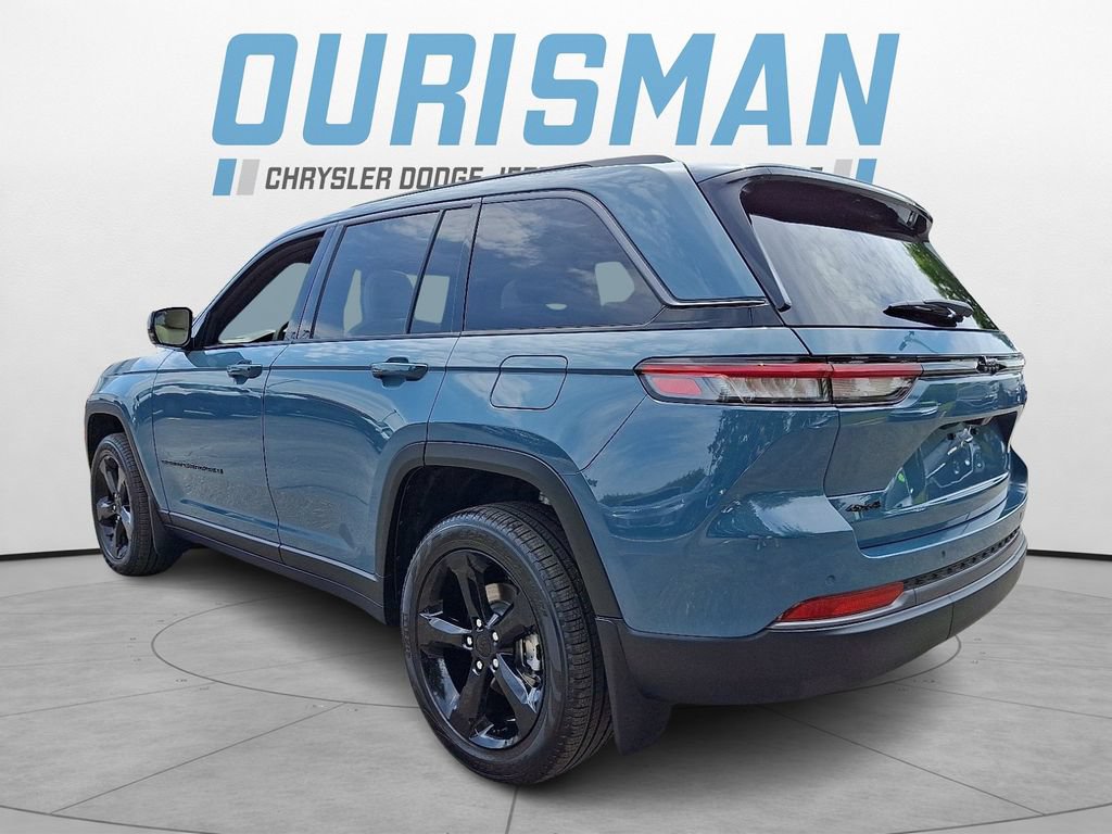 Certified 2026 Jeep Grand Cherokee Limited w/ Limited Altitude Package AWD/4WD image 4