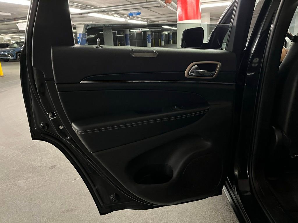 Used 2015 Jeep Grand Cherokee Limited image 18