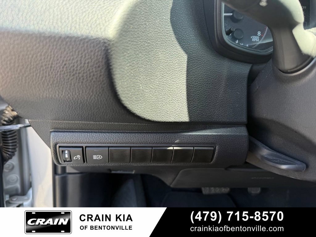 Used 2025 Toyota Corolla SE FWD image 10