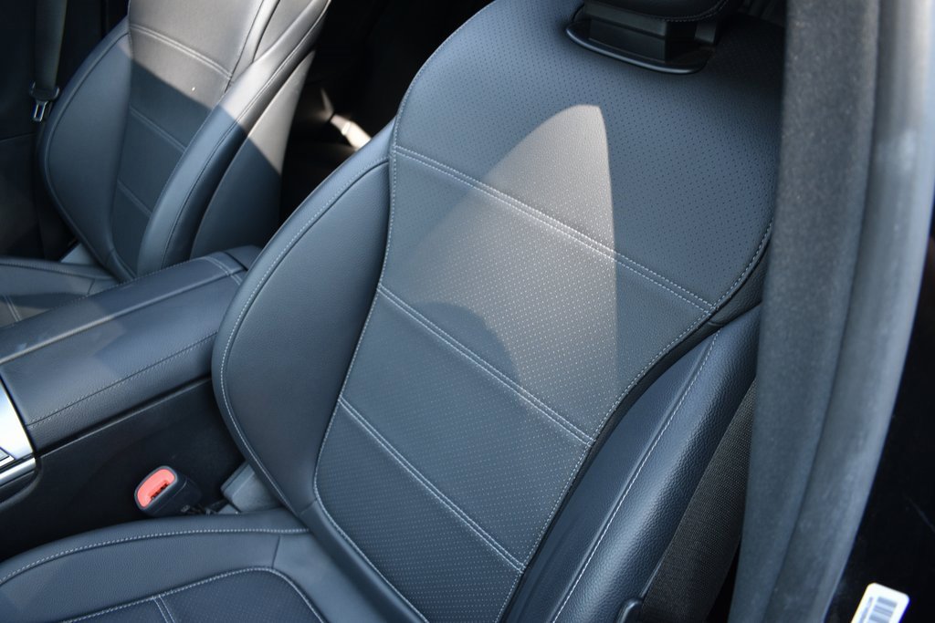 Used 2024 Mercedes-Benz C 300 4MATIC Sedan image 11