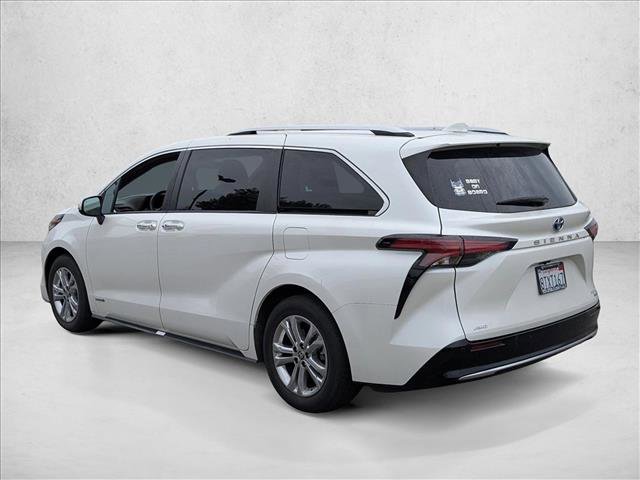 Used 2021 Toyota Sienna Platinum image 7