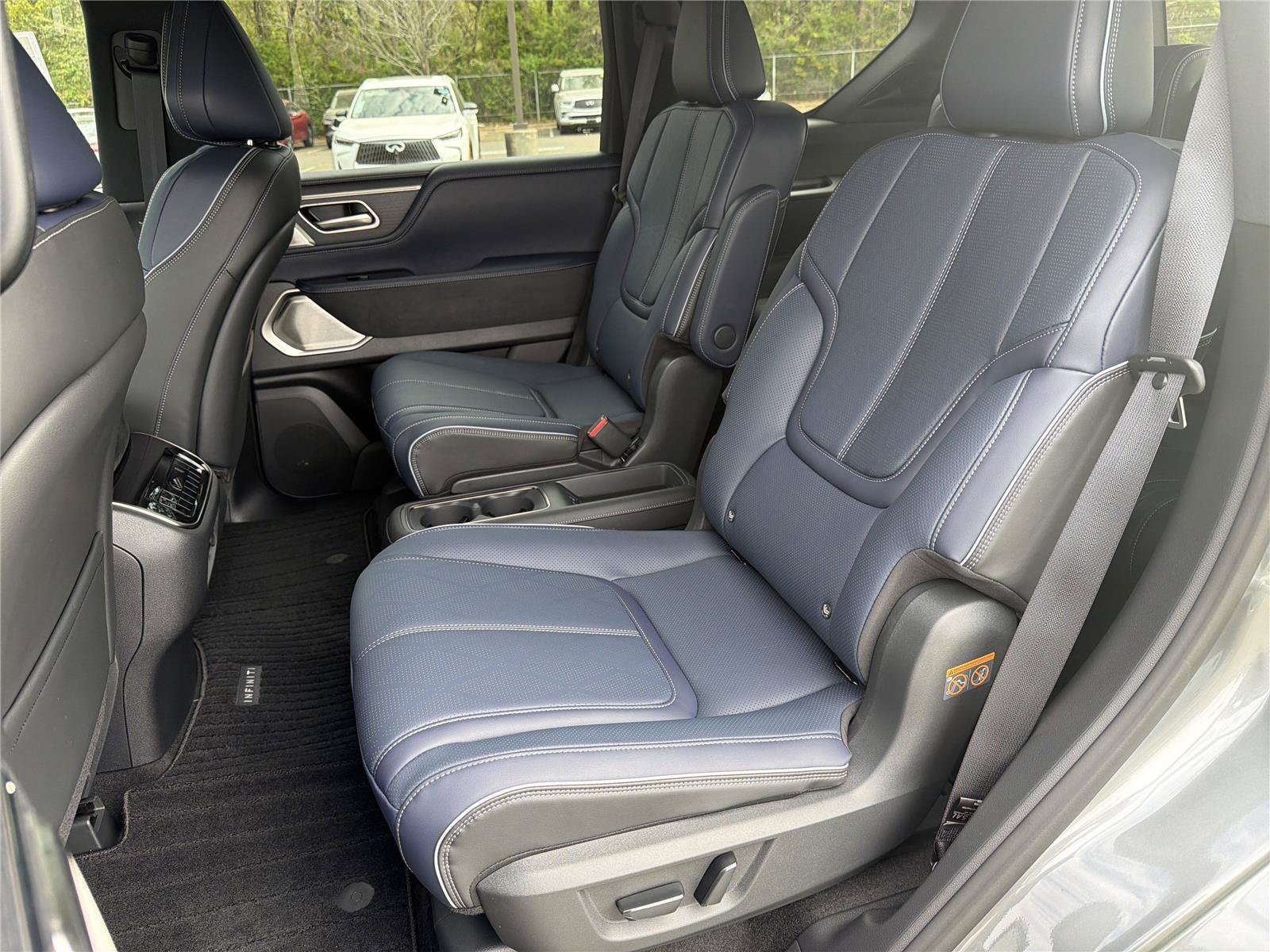 New 2026 INFINITI QX80 4WD w/ Sport Exterior Package image 25