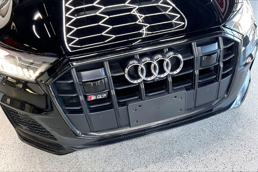 Used 2021 Audi SQ7 Premium Plus w/ Executive Package image 36