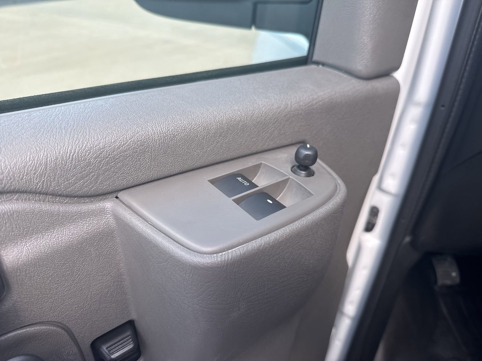 New 2026 Chevrolet Express 2500 w/ Driver Convenience Package RWD image 13