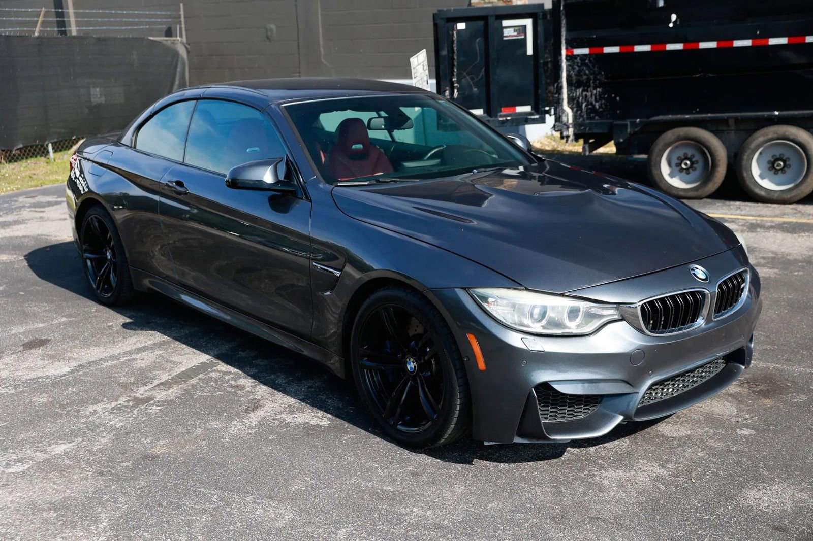 Used 2015 BMW M4 Convertible image 9