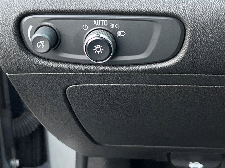 Used 2023 Chevrolet Malibu LT image 16