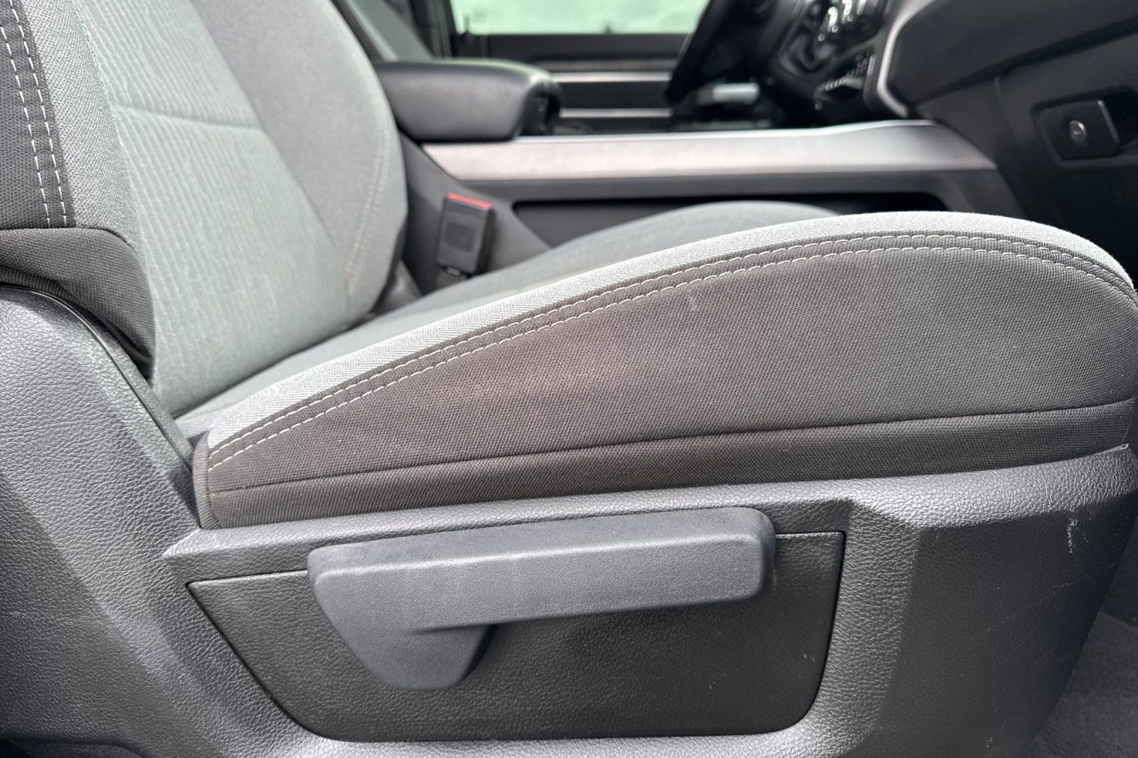 Used 2024 RAM 2500 Big Horn w/ Off Road Package image 24