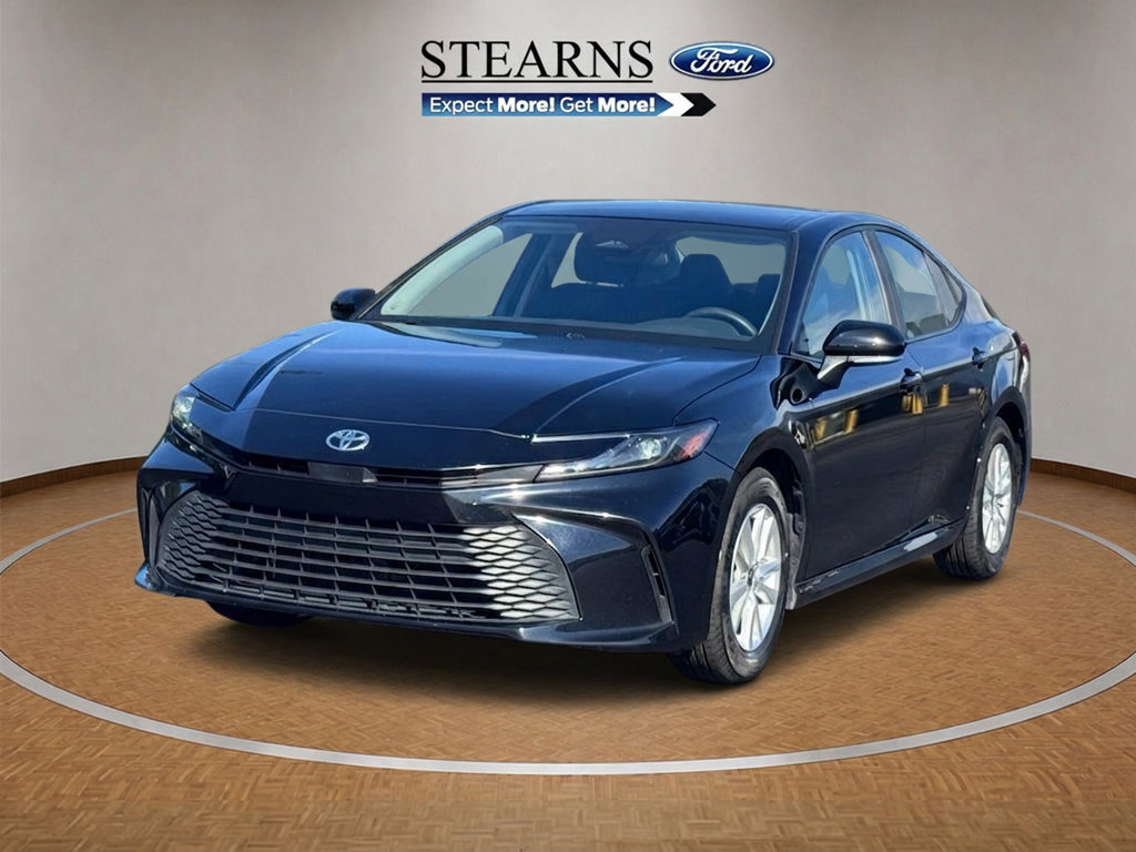 Used 2025 Toyota Camry LE FWD image 2