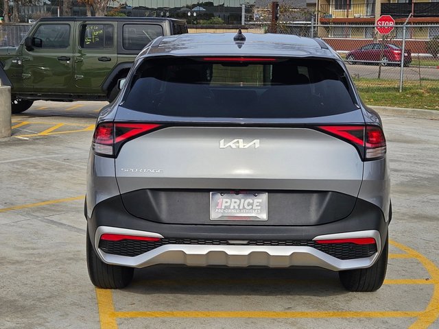 Used 2024 Kia Sportage LX image 6