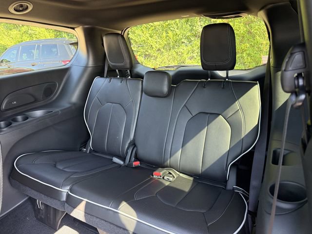 New 2026 Chrysler Pacifica Limited w/ S Appearance Package image 17