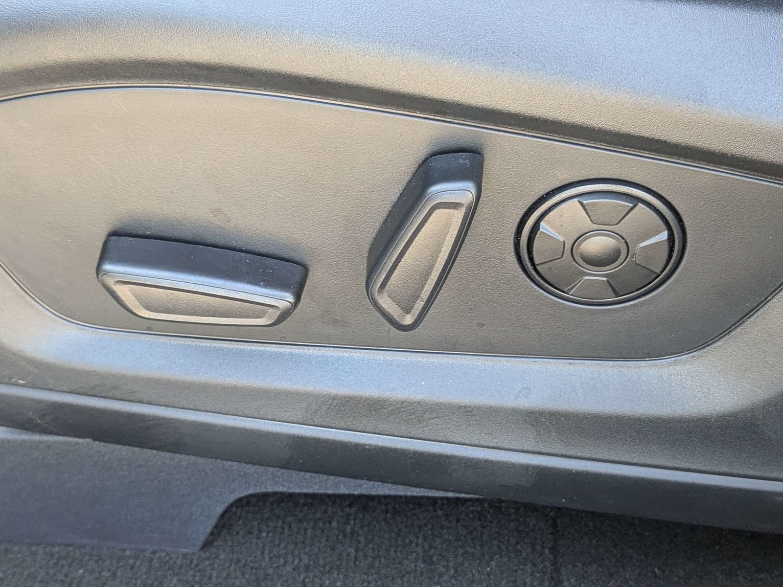 Used 2025 Ford Explorer ST-Line w/ Premium Package AWD/4WD image 22