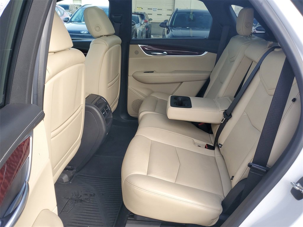 Used 2018 Cadillac XT5 Luxury w/ Driver Awareness Package image 22