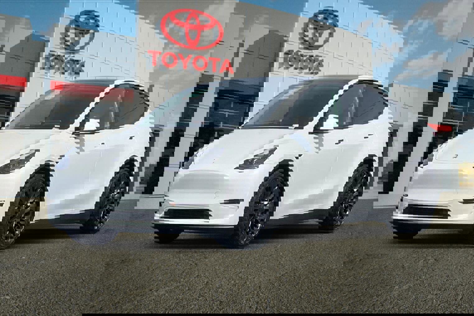 Used 2023 Tesla Model Y Performance image 7