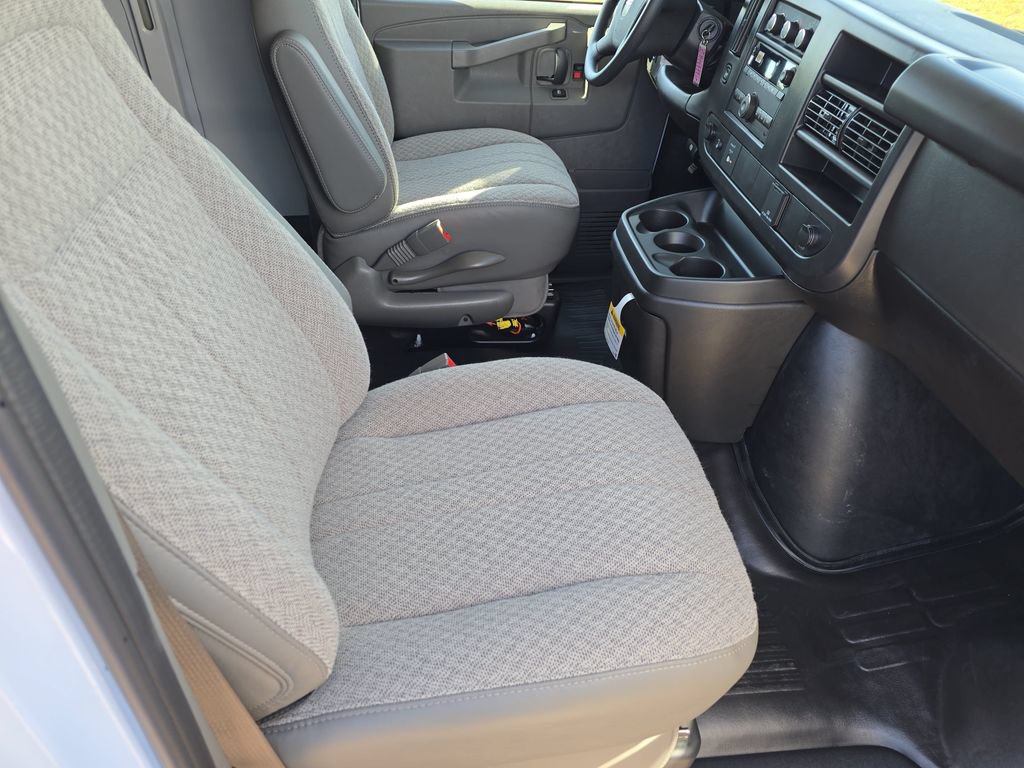 New 2026 GMC Savana 3500 Extended w/ Driver Convenience Package RWD image 10