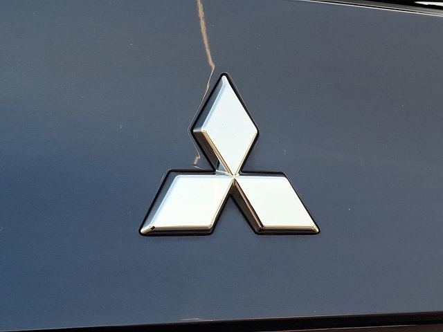 Used 2024 Mitsubishi Outlander SE image 32