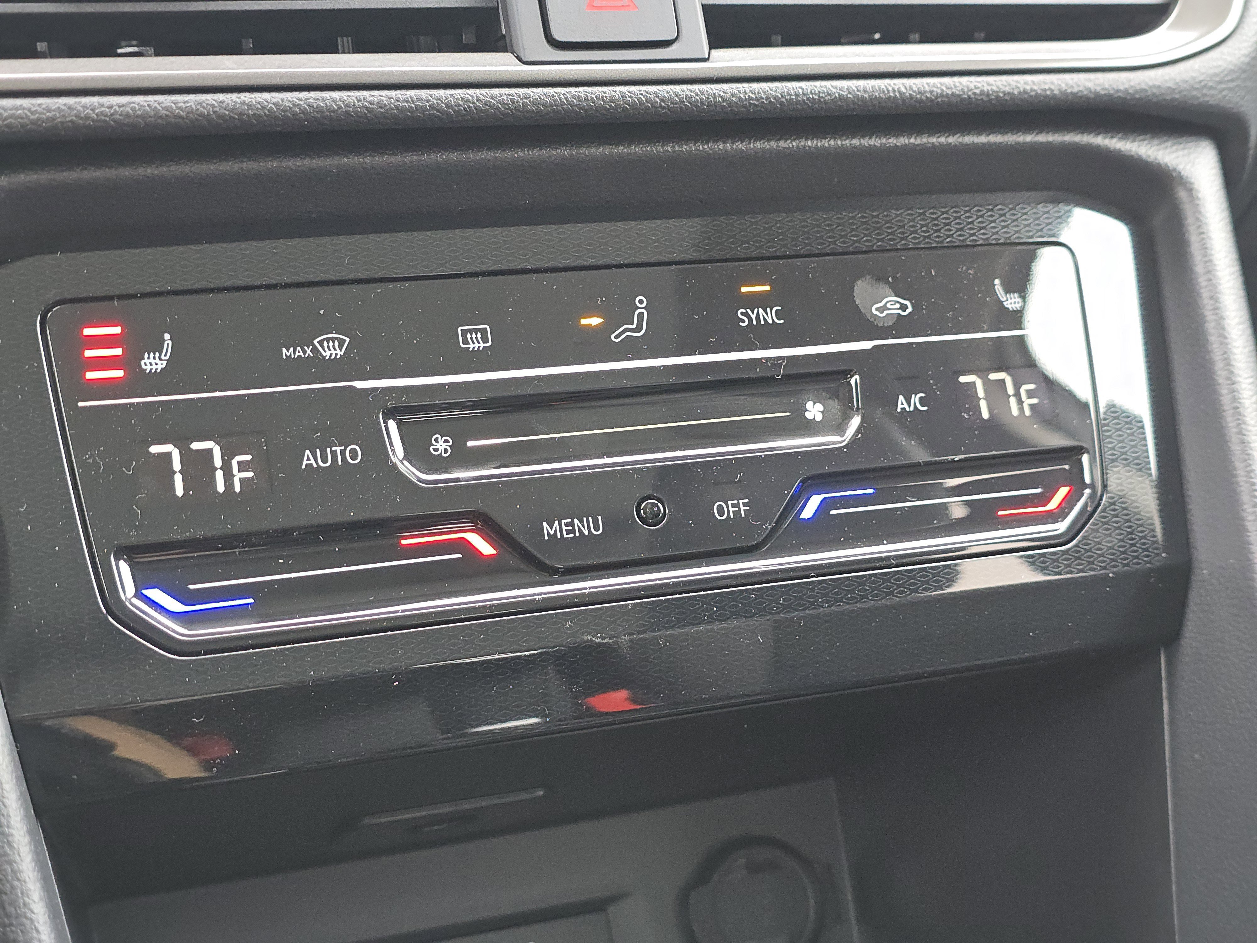 New 2025 Volkswagen Taos SE image 16