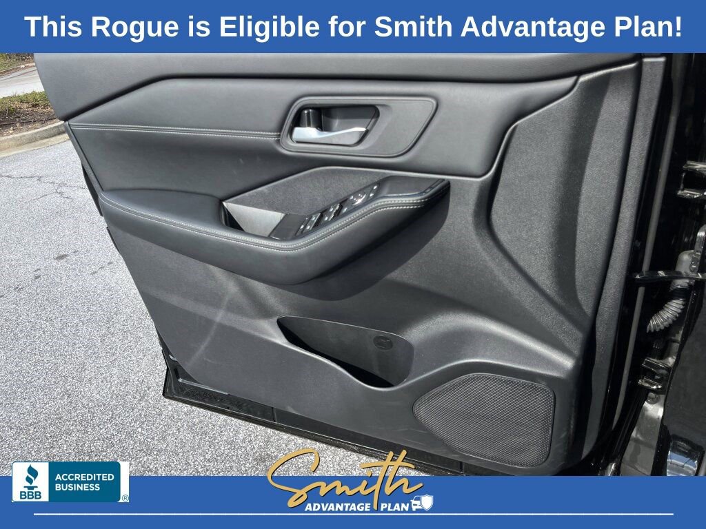 Used 2025 Nissan Rogue SL image 16